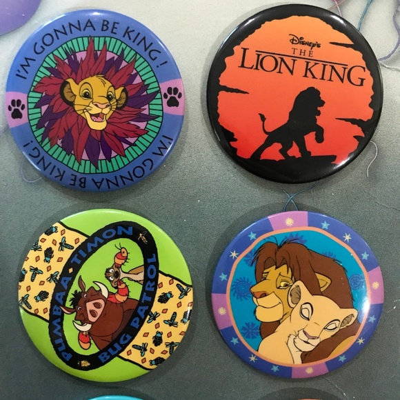 NWT VINTAGE 90's Lion King Pin Set - Picture 3 of 4